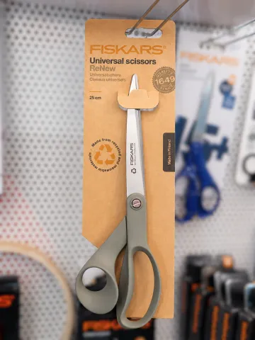 Fiskars ReNew univerzális olló
